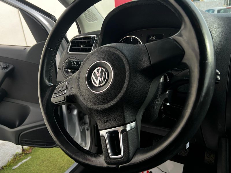 VOLKSWAGEN POLO V 2010