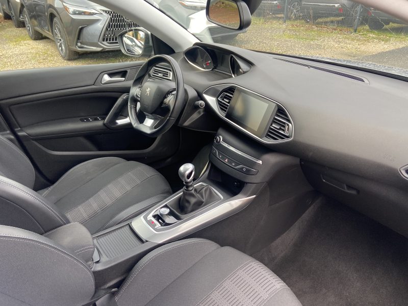 PEUGEOT 308 II 1.5 BLUEHDI 130 ALLURE