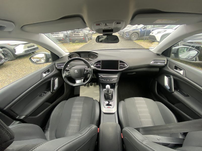 PEUGEOT 308 II 1.5 BLUEHDI 130 ALLURE