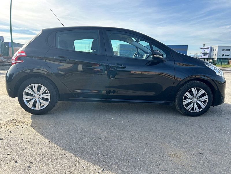 PEUGEOT 208 I 2014