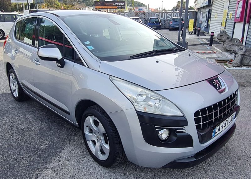 PEUGEOT 3008 2011