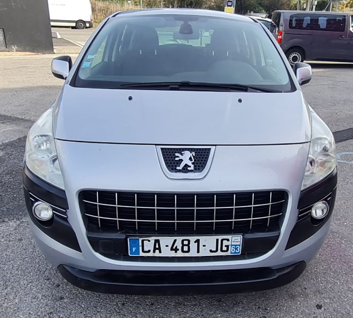 PEUGEOT 3008 2011