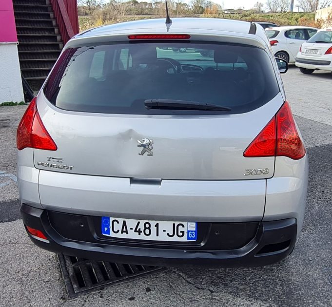 PEUGEOT 3008 2011