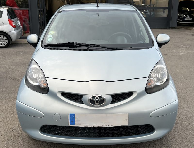 TOYOTA AYGO 1.0 VVT-i 68 Cv 5 PORTES PREMIERE MAIN 22 900 Kms CLIMATISATION BLUETOOTH GARANTIE 1 AN