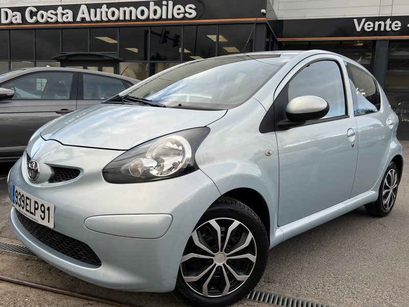 TOYOTA AYGO 1.0 VVT-i 68 Cv 5 PORTES PREMIERE MAIN 22 900 Kms CLIMATISATION BLUETOOTH GARANTIE 1 AN