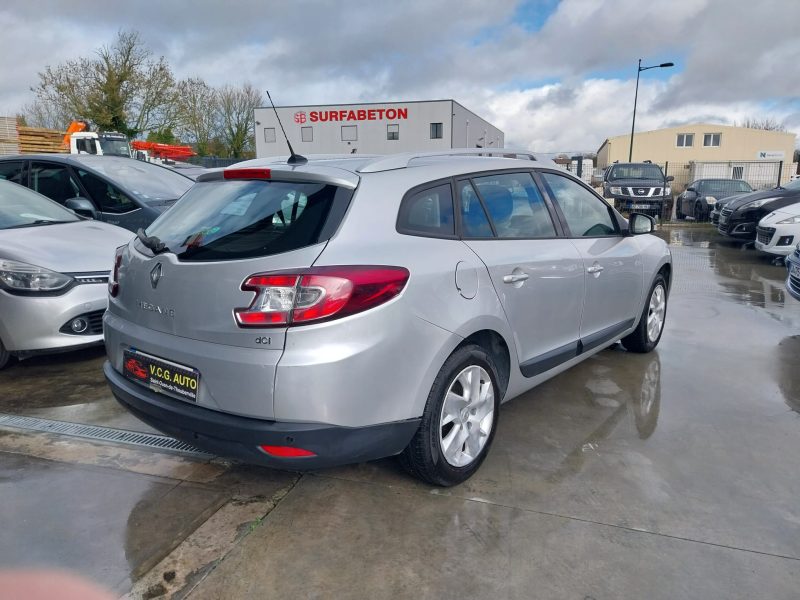 RENAULT MEGANE III Grandtour 1.5 dCi 110 champion