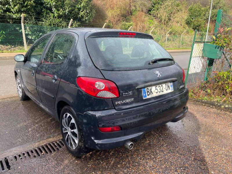 PEUGEOT 206+  1.4i 70CV