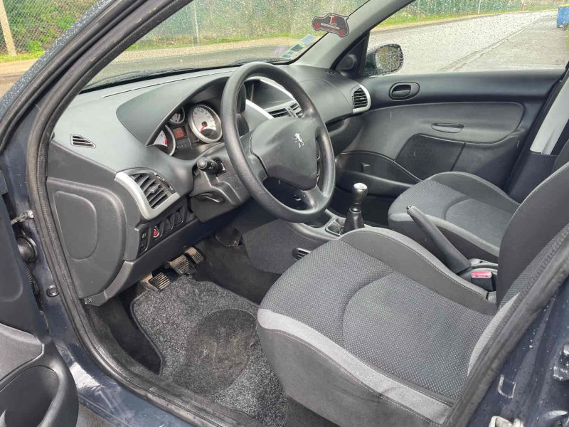 PEUGEOT 206+  1.4i 70CV