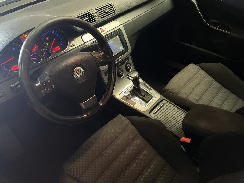 VOLKSWAGEN PASSAT 2008