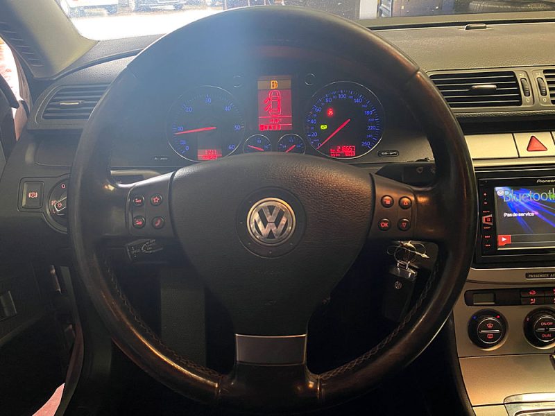 VOLKSWAGEN PASSAT 2008