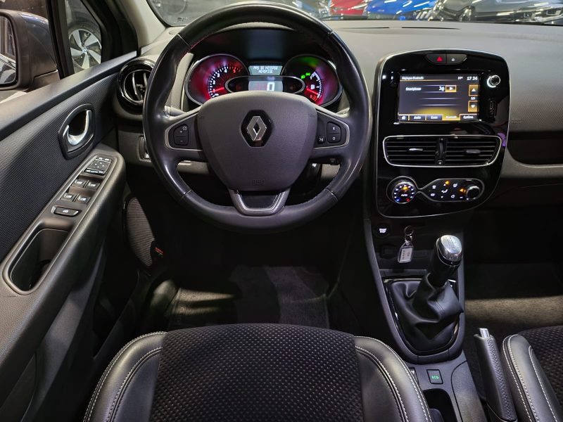 RENAULT CLIO IV 1.5 dCi 90cv INTENS / RADAR AR / REGULATEUR LIMITEUR / BLUETOOTH / GPS