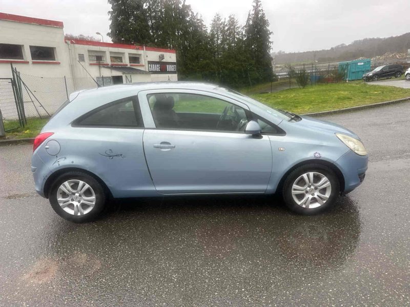 OPEL CORSA D 2008