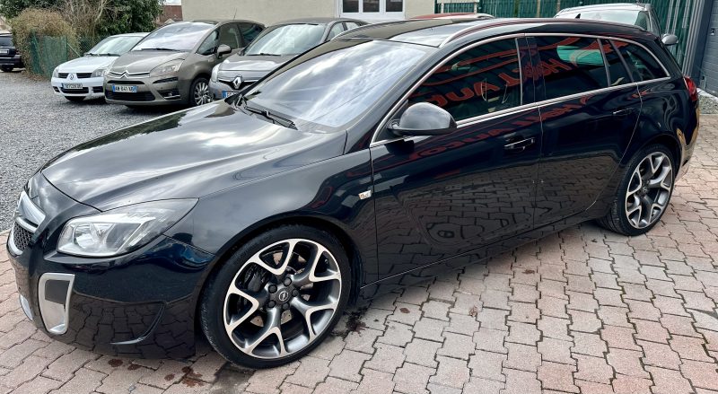 OPEL INSIGNIA Sports Tourer 2.8L V6 Turbo OPC 4x4 325cv GARANTIE 1 an / RÉVISER 