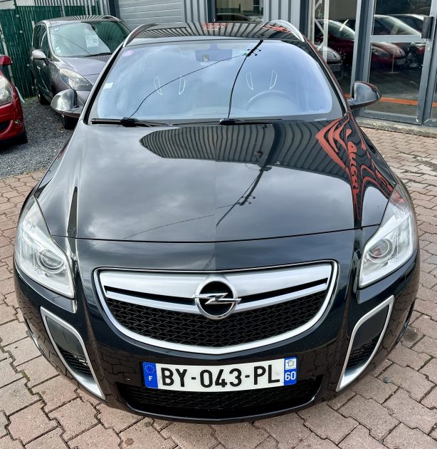 OPEL INSIGNIA Sports Tourer 2.8L V6 Turbo OPC 4x4 325cv GARANTIE 1 an / RÉVISER 