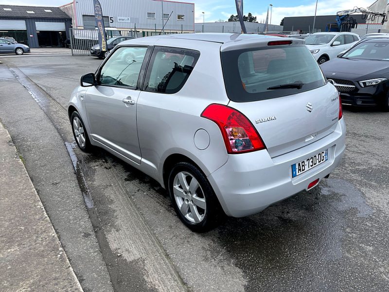 SUZUKI SWIFT III 2009