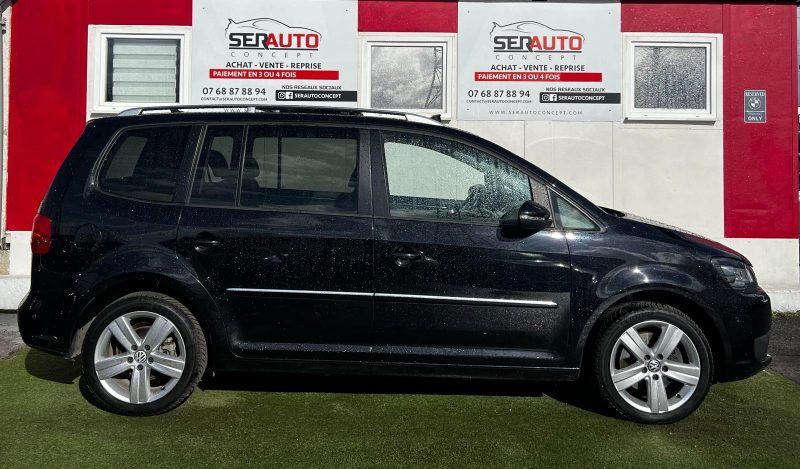 VOLKSWAGEN TOURAN 2012