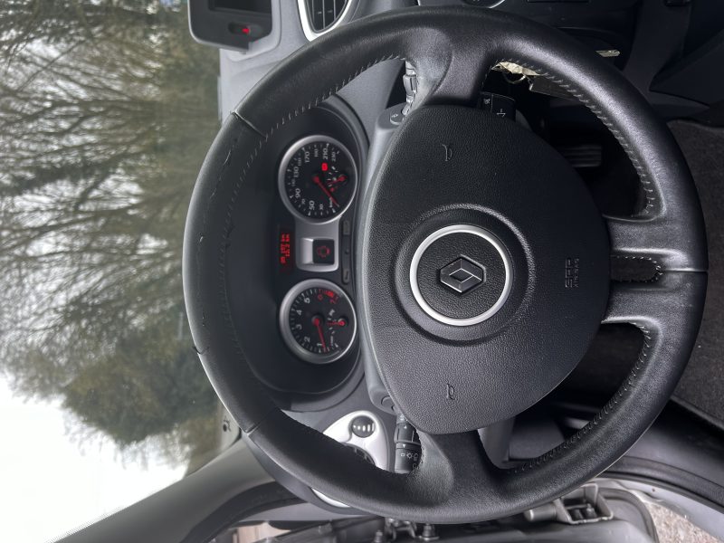 RENAULT CLIO III 2012