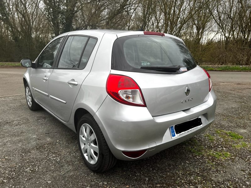 RENAULT CLIO III 2012