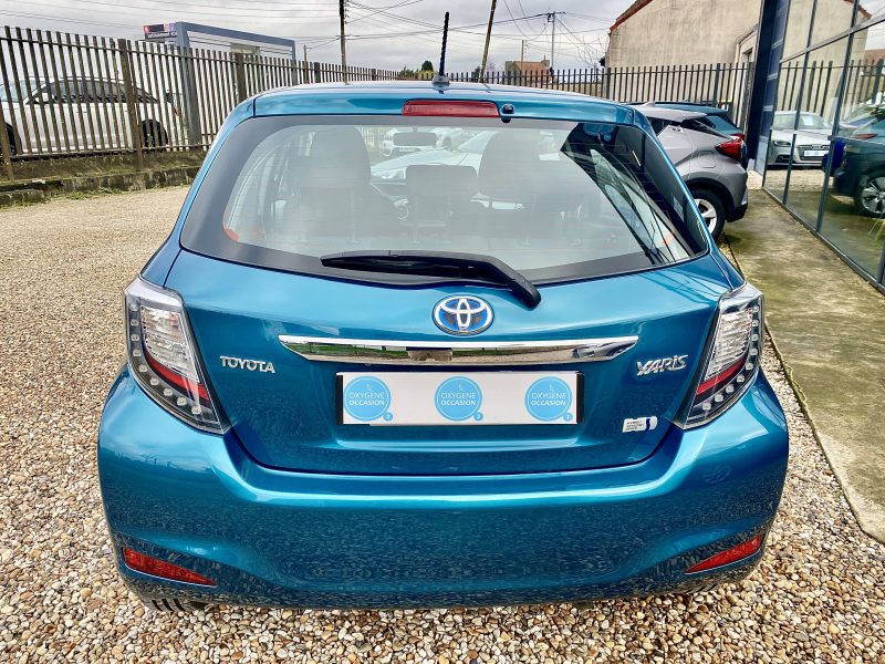 TOYOTA YARIS ACTIVE 2012