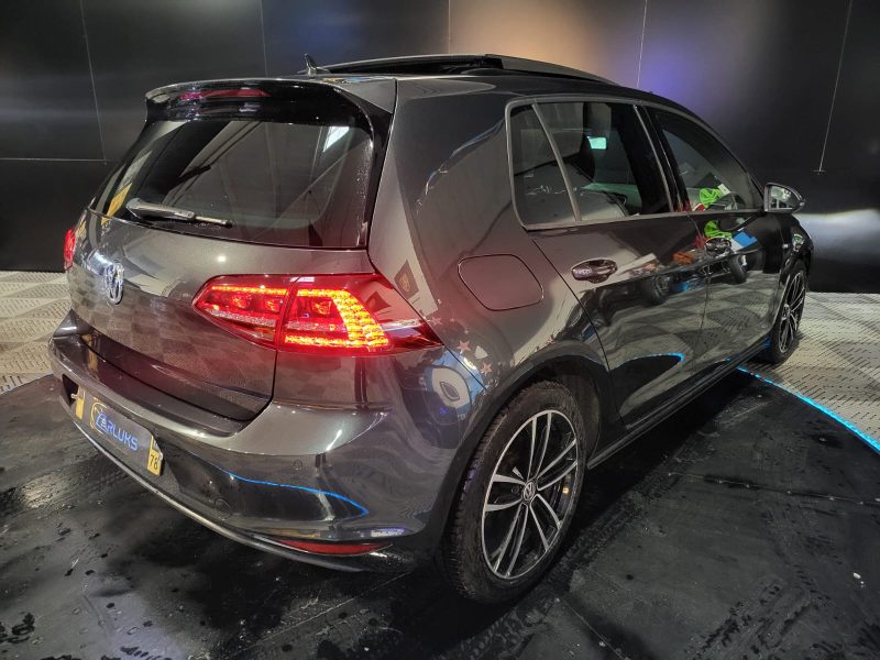 VOLKSWAGEN GOLF VII GTE 207 CV TOIT OUVRANT / CAMERA / SIEGES CHAUFFANTS / APLLE CARPLAY