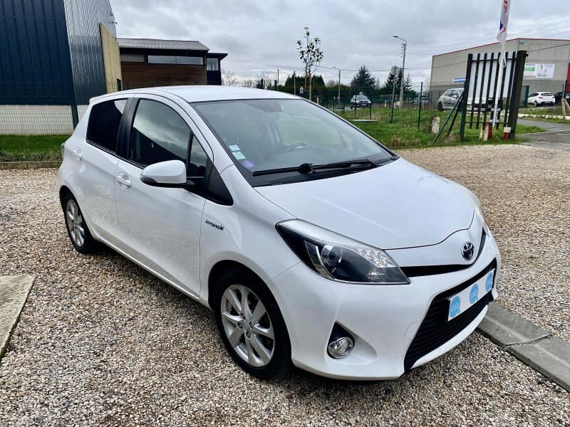 TOYOTA YARIS STYLE 2013