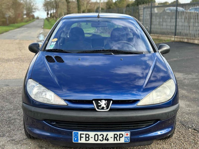 PEUGEOT 206 1.4 i 75CH XT