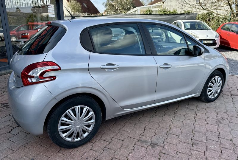 PEUGEOT 208 I 2014