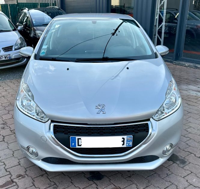 PEUGEOT 208 I 2014