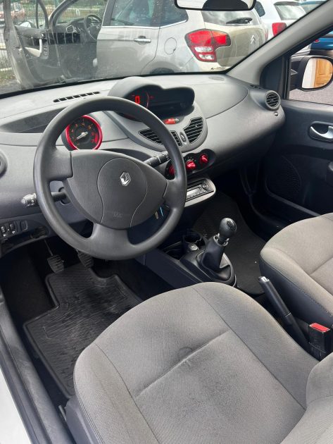 RENAULT TWINGO 2 2011