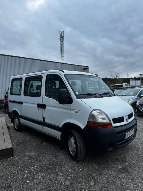 RENAULT MASTER II 9 PLACES 2006