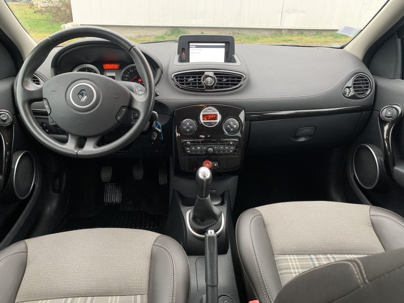 RENAULT CLIO 3 2012