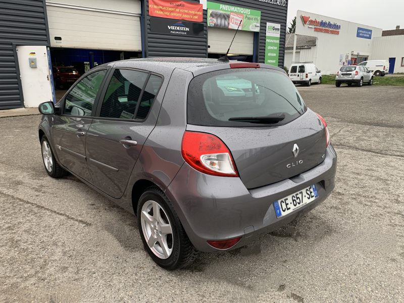 RENAULT CLIO 3 2012