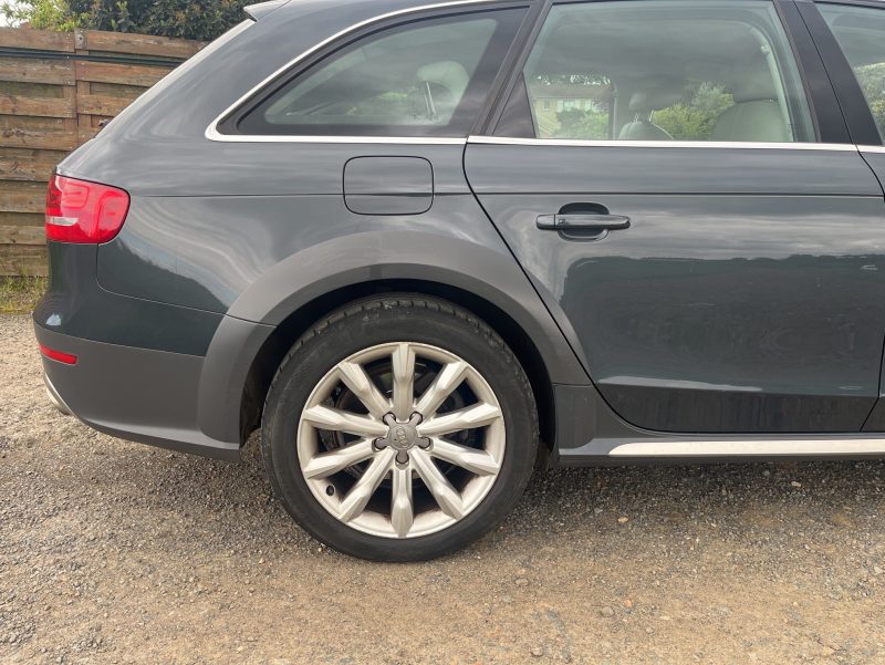 AUDI A4 Allroad B8 2011