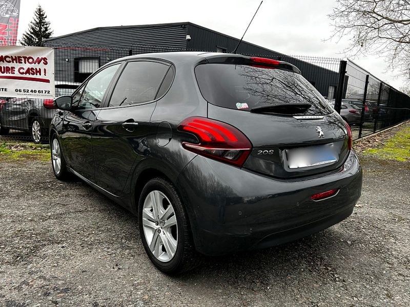 PEUGEOT 208  2017