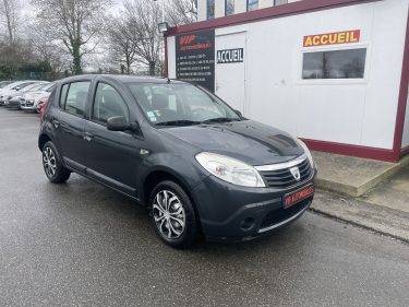 DACIA SANDERO 2010