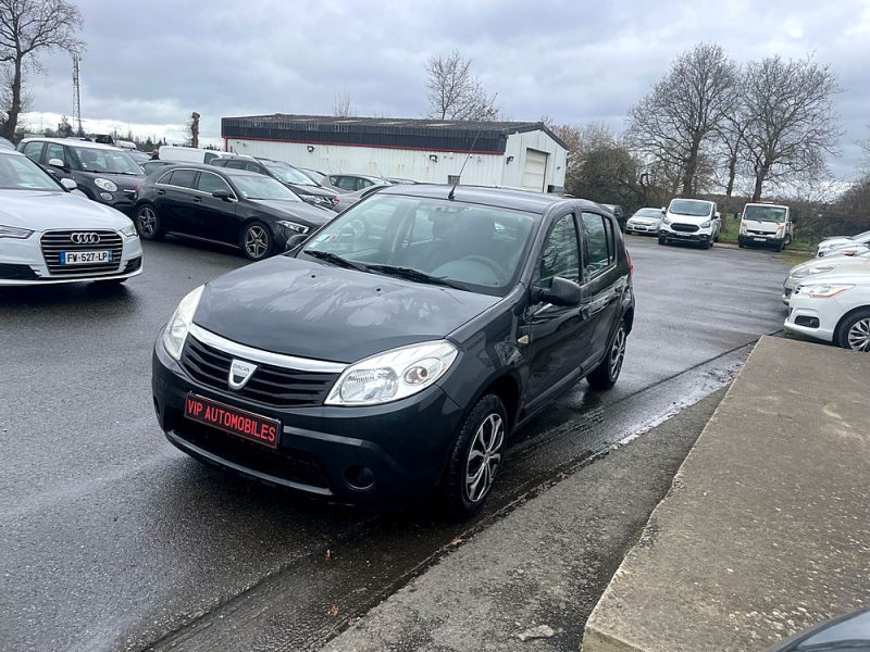 DACIA SANDERO 2010