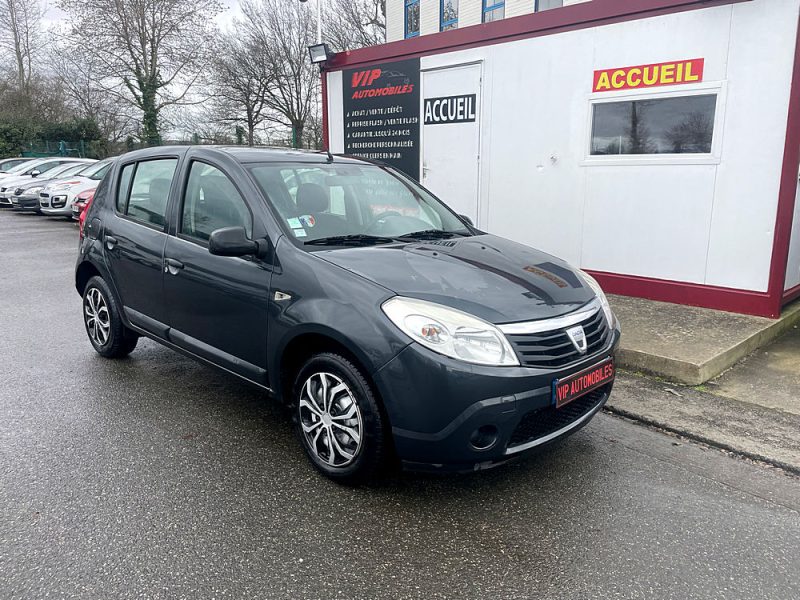 DACIA SANDERO 2010