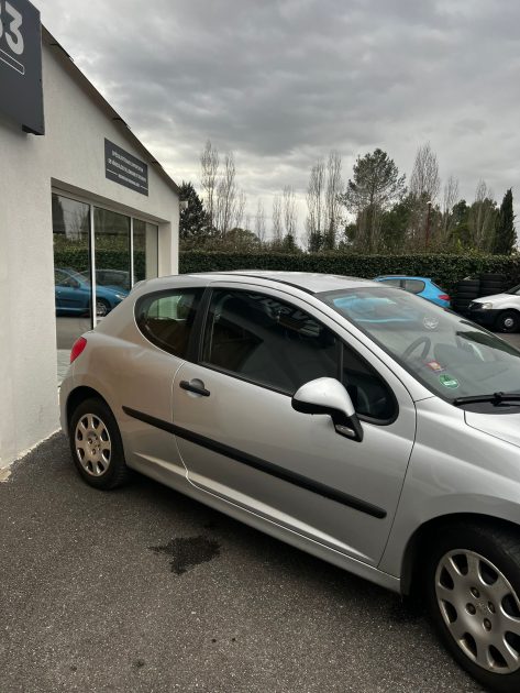 PEUGEOT 207 1.4i 75cv 