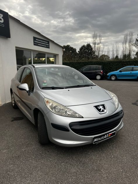 PEUGEOT 207 1.4i 75cv 