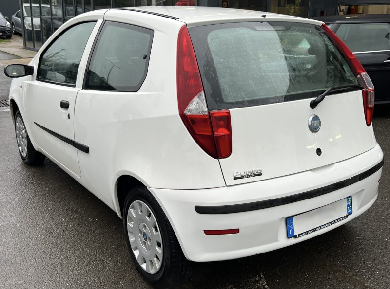 FIAT PUNTO II PHASE 2 1.2 60 Cv PREMIERE MAIN / CLIMATISATION BLUETOOTH - GARANTIE 1 AN