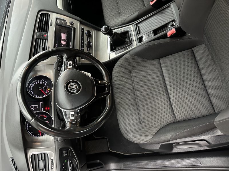 VOLKSWAGEN GOLF VII 2016