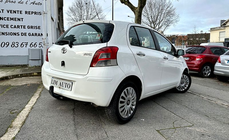 TOYOTA YARIS 2010