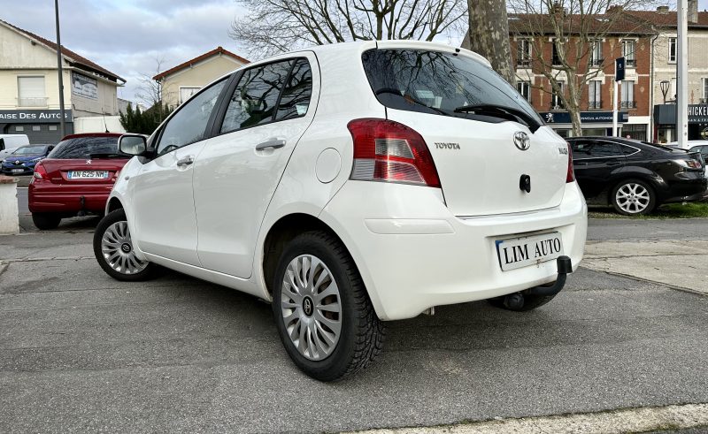 TOYOTA YARIS 2010