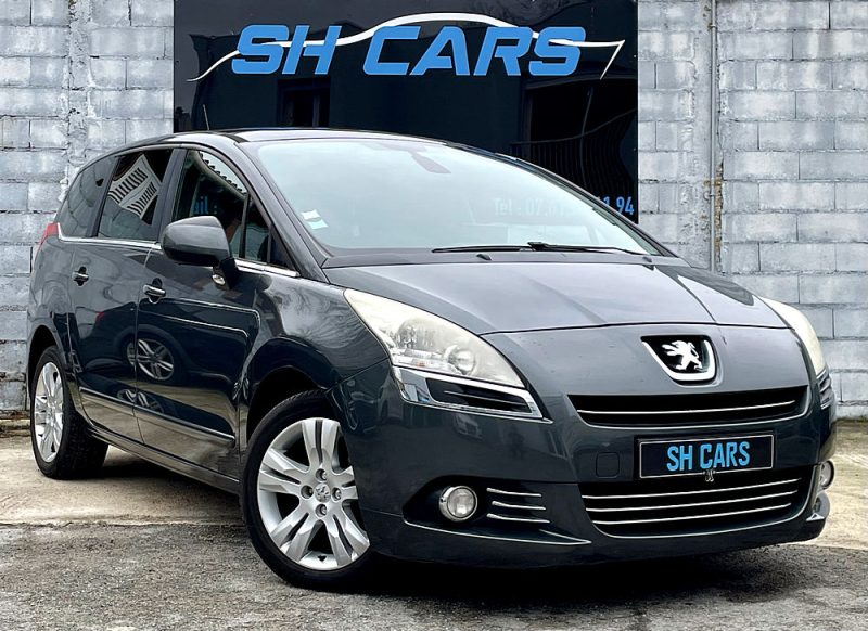 PEUGEOT 5008 2012