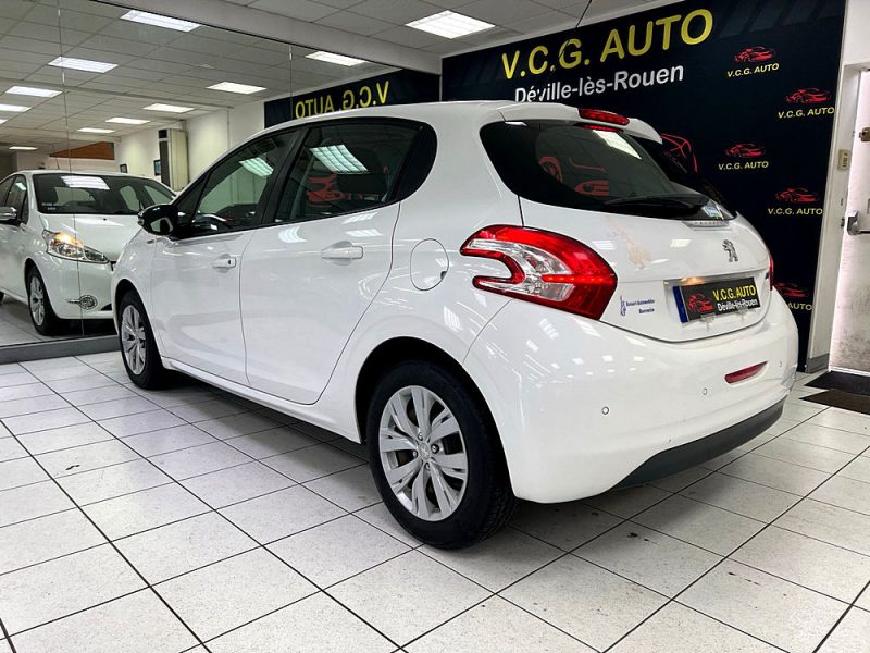 PEUGEOT 208 1.4 HDi 70 Urban Soul