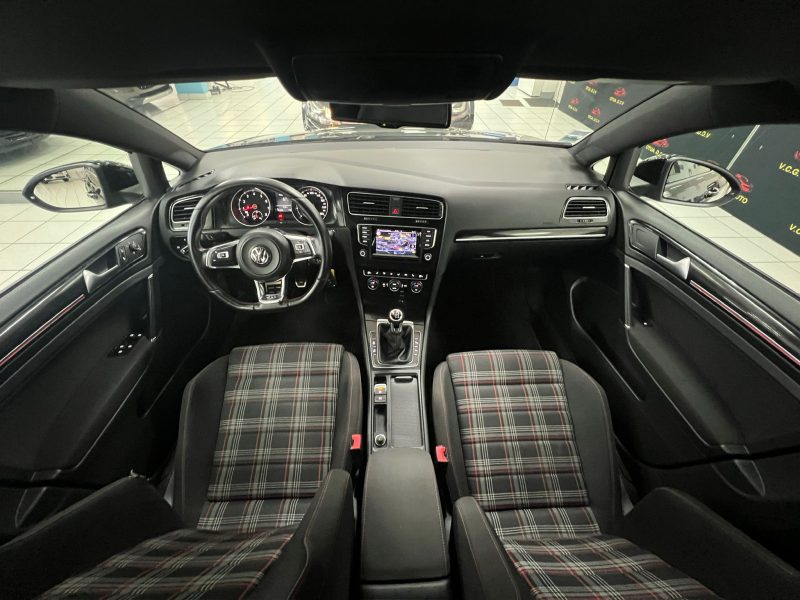 VOLKSWAGEN GOLF VII 2.0 TSI 220ch BVM6 GTI