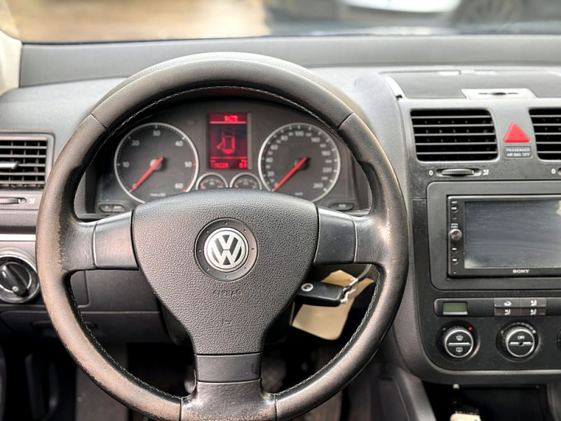 VOLKSWAGEN GOLF V  1.9 TDI Trendline PAYEZ EN 4X !