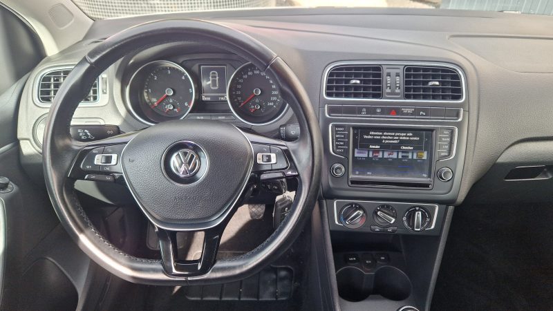 VOLKSWAGEN POLO V 2016