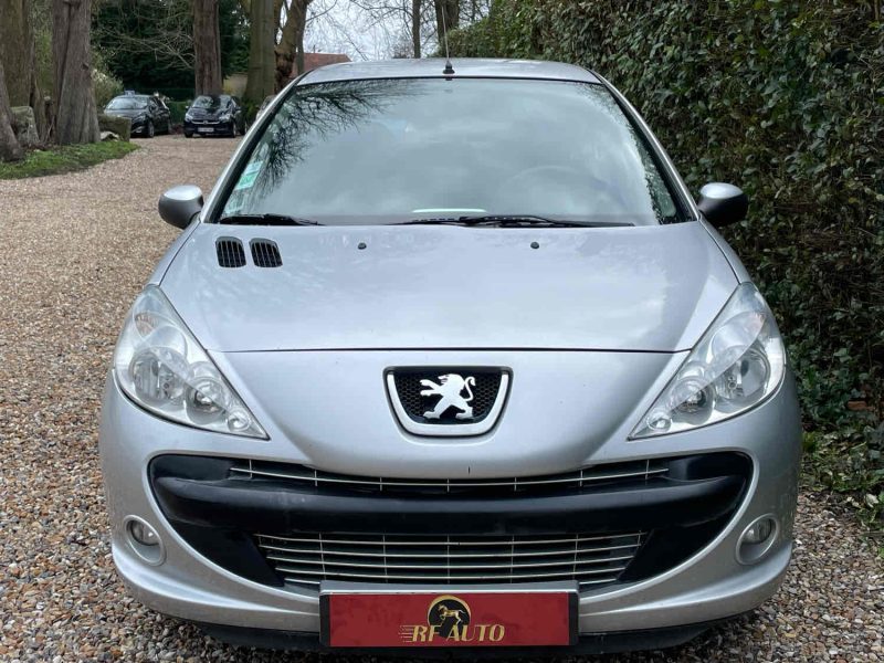 PEUGEOT 206+ 2011 1.4 i (73Ch)