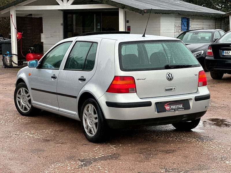 VOLKSWAGEN GOLF 1998